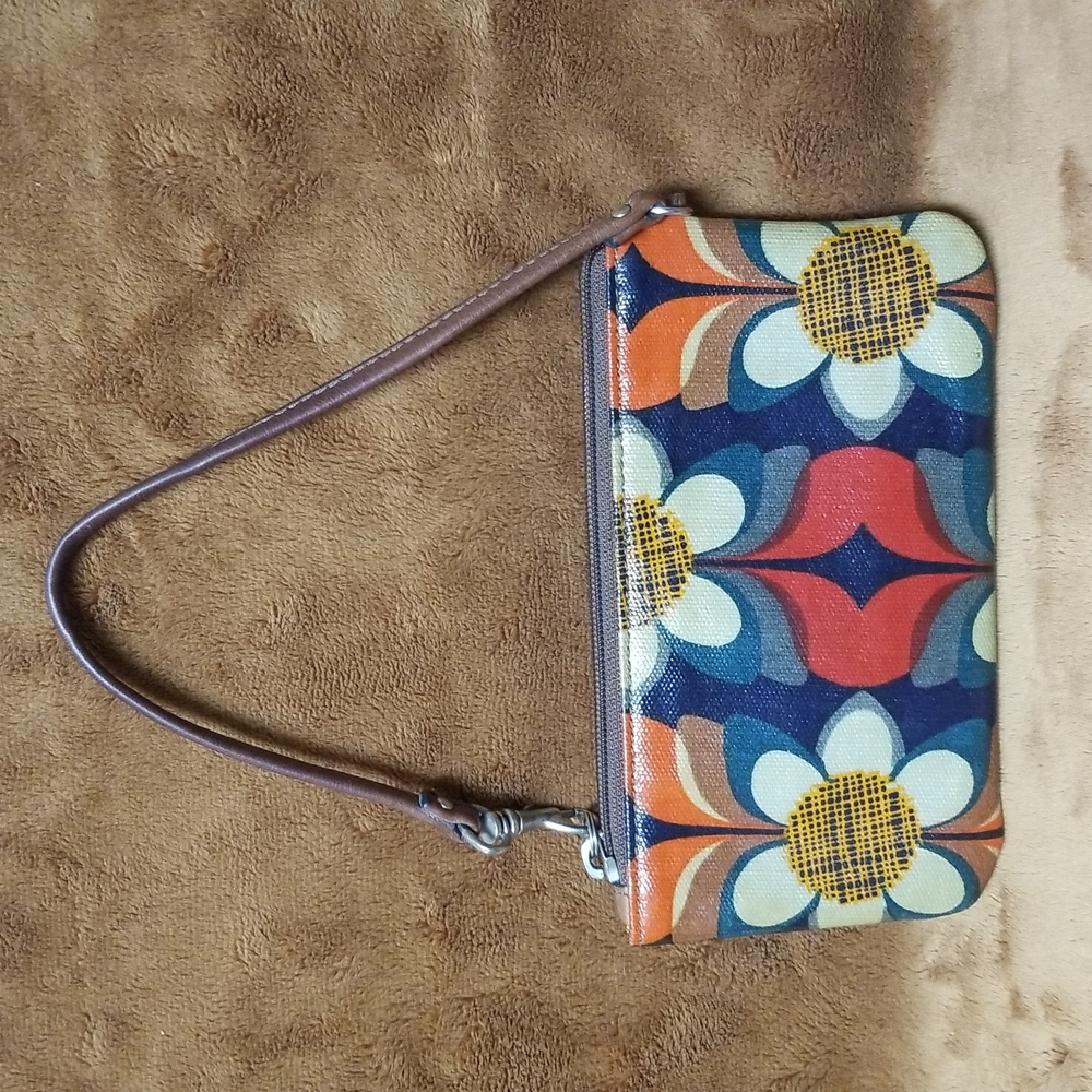 Fossil Key Leather Trim Floral Wristlet - Picture 2 of 6